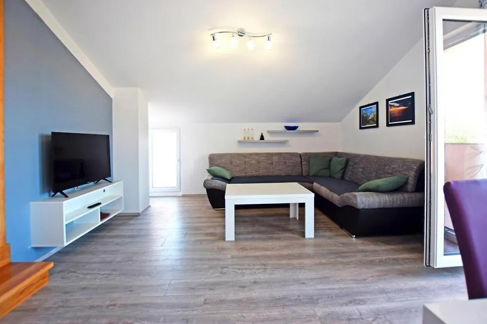 Apartment In Starigrad Paklenica, Only 200 M From The Sea Croatia