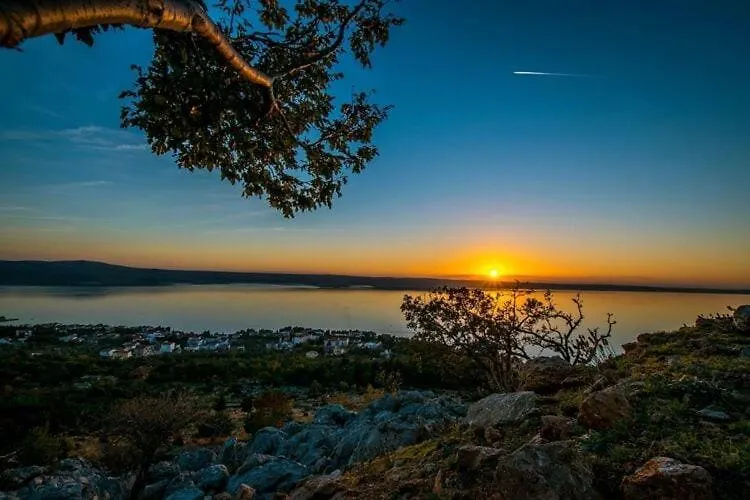 Apartment In Starigrad Paklenica, Only 200 M From The Sea